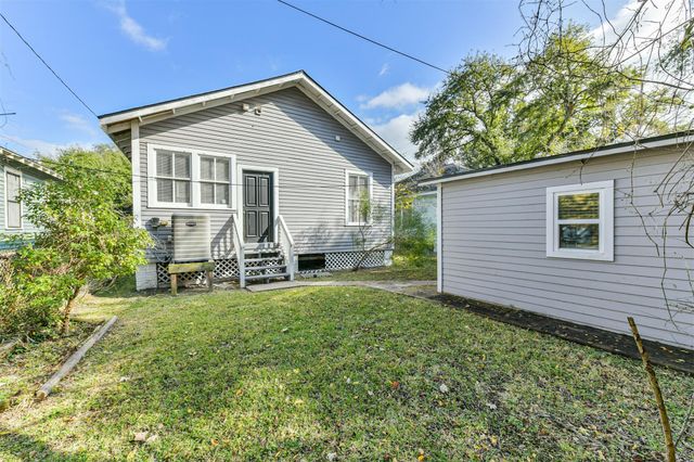 2005 37th Street, Galveston, TX 77550