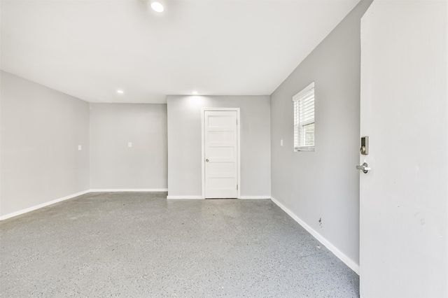 2005 37th Street, Galveston, TX 77550