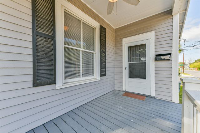 2005 37th Street, Galveston, TX 77550