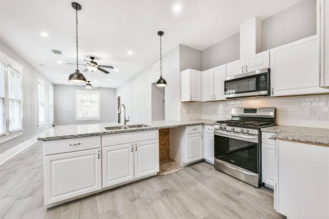 2005 37th Street, Galveston, TX 77550