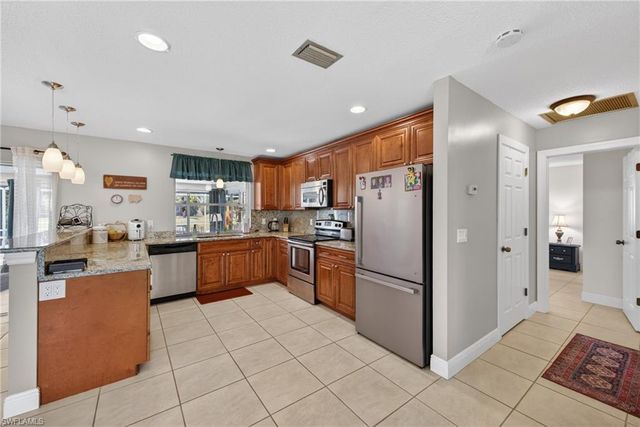 1314 Shelby PKWY, Cape Coral, FL 33904