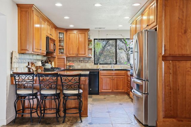 1600 Hidden Cir, Shingle Springs, CA 95682