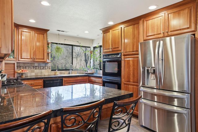 1600 Hidden Cir, Shingle Springs, CA 95682