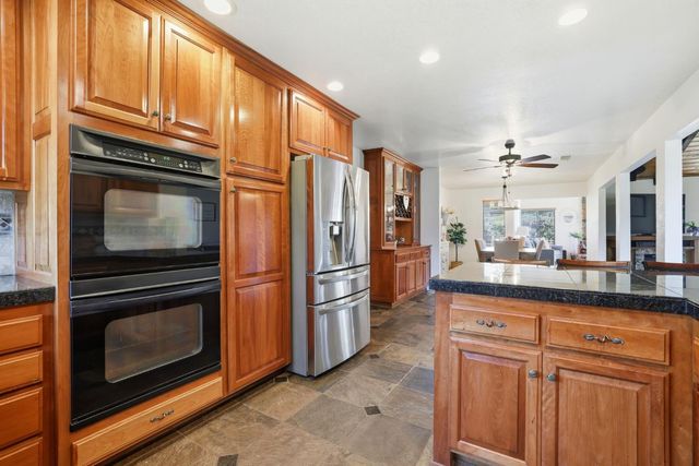 1600 Hidden Cir, Shingle Springs, CA 95682