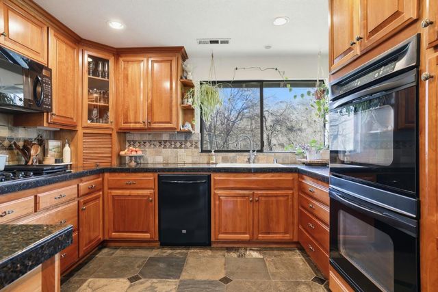 1600 Hidden Cir, Shingle Springs, CA 95682