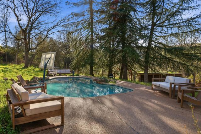 1600 Hidden Cir, Shingle Springs, CA 95682