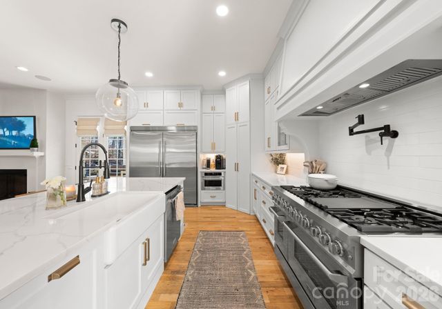 3107 James Plantation Drive, Denver, NC 28037