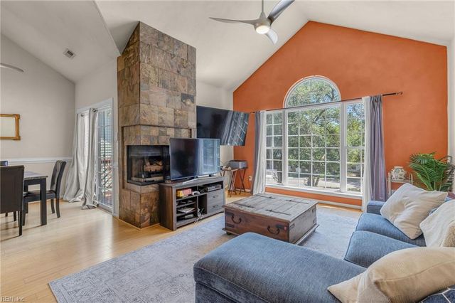 3224 Lynnhaven DR, Virginia Beach, VA 23451