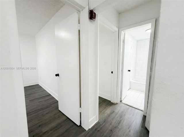 220 NW 11th Ter 3, Miami, FL 33136