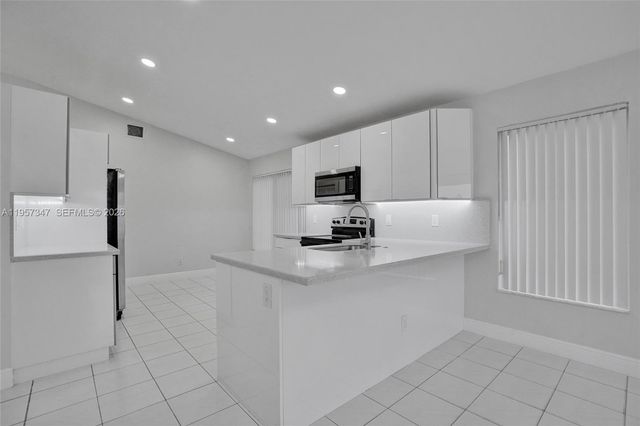 18034 SW 20th St, Miramar, FL 33029