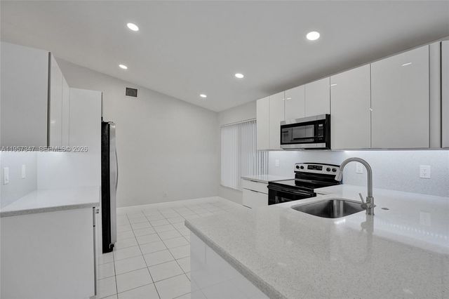 18034 SW 20th St, Miramar, FL 33029