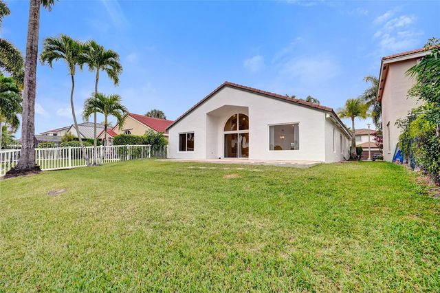 18034 SW 20th St, Miramar, FL 33029