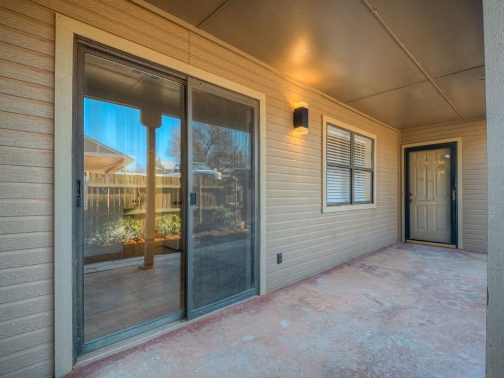 11407 Springhollow Road 407, Oklahoma City, OK 73120