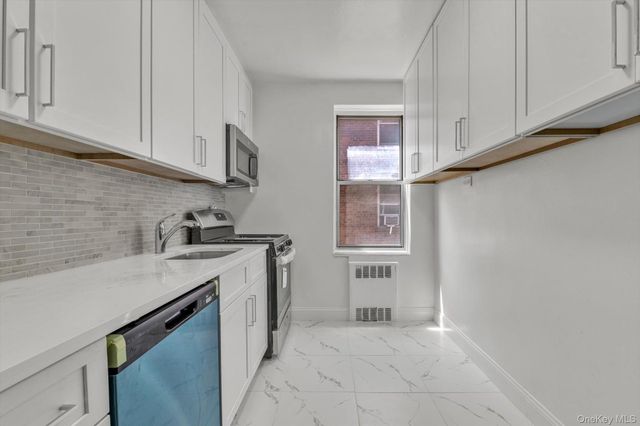 67-12 Yellowstone Boulevard E9, Forest Hills, NY 11375