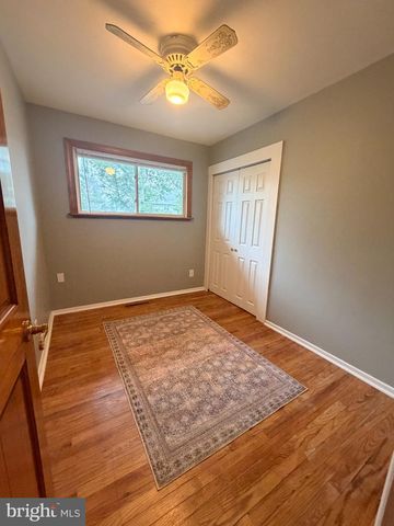 6 LYNCH FARM DR, Newark, DE 19713