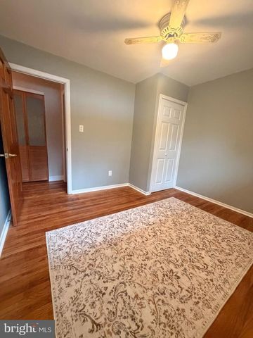 6 LYNCH FARM DR, Newark, DE 19713