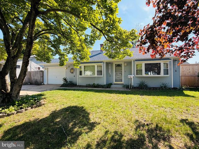 6 LYNCH FARM DR, Newark, DE 19713