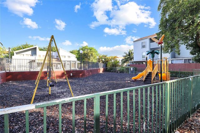 6095 W 18th Ave S107, Hialeah, FL 33012