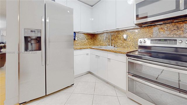 6095 W 18th Ave S107, Hialeah, FL 33012