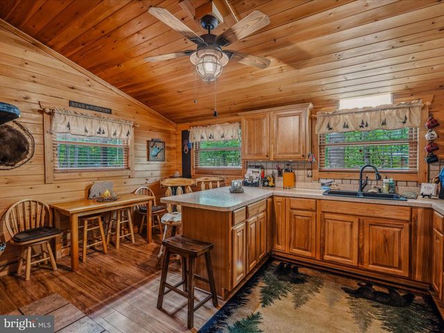 237 REDBUD LN, Hedgesville, WV 25427