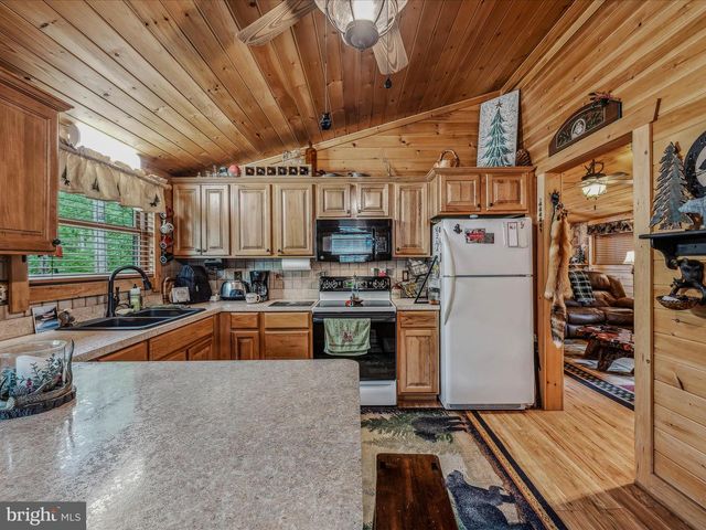 237 REDBUD LN, Hedgesville, WV 25427
