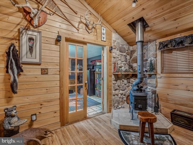237 REDBUD LN, Hedgesville, WV 25427