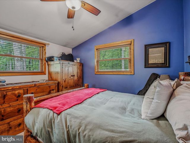 237 REDBUD LN, Hedgesville, WV 25427
