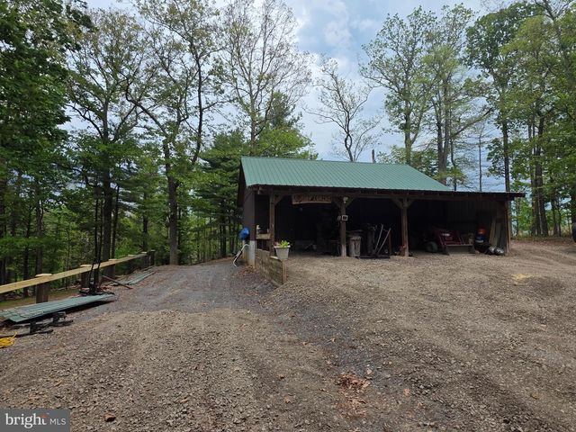237 REDBUD LN, Hedgesville, WV 25427