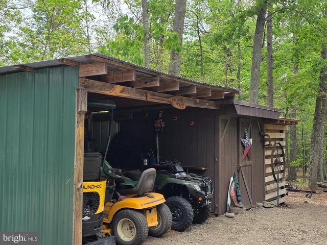 237 REDBUD LN, Hedgesville, WV 25427