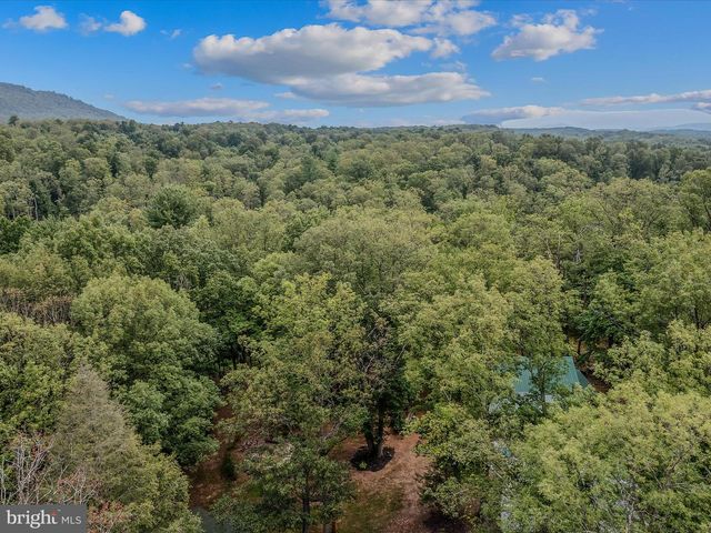 237 REDBUD LN, Hedgesville, WV 25427