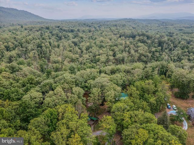 237 REDBUD LN, Hedgesville, WV 25427
