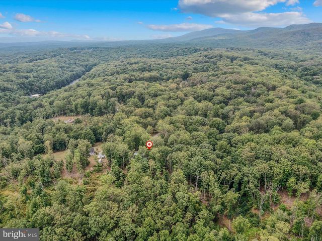 237 REDBUD LN, Hedgesville, WV 25427