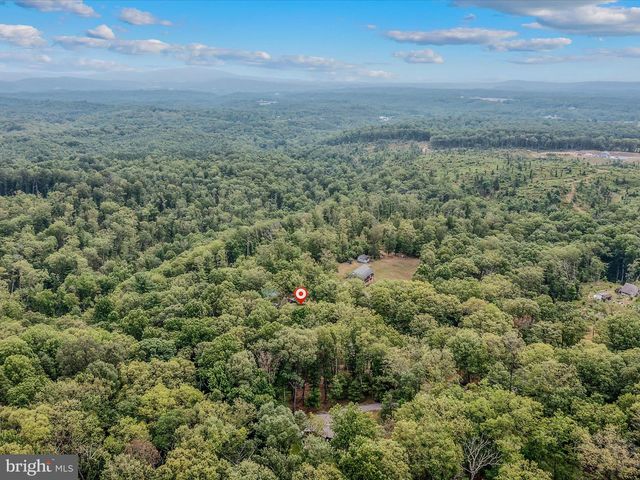 237 REDBUD LN, Hedgesville, WV 25427