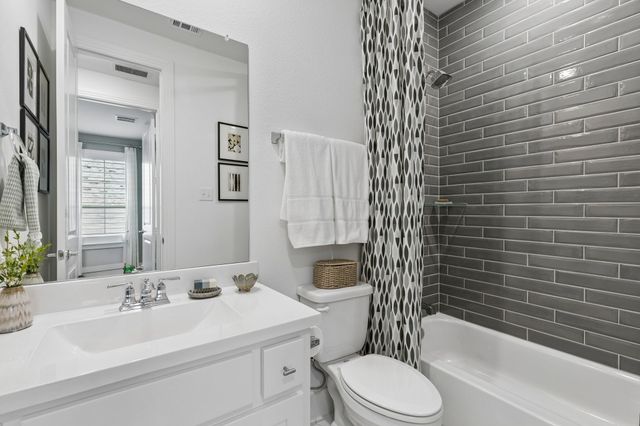 704 Streetside Lane, Argyle, TX 76226