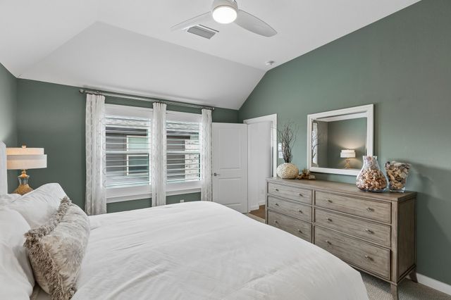 704 Streetside Lane, Argyle, TX 76226