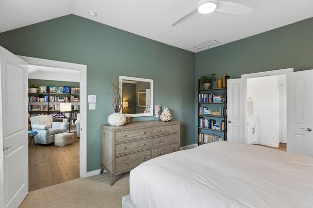 704 Streetside Lane, Argyle, TX 76226