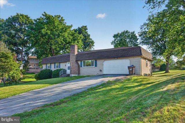 119 RUSSELL AVE, Douglassville, PA 19518