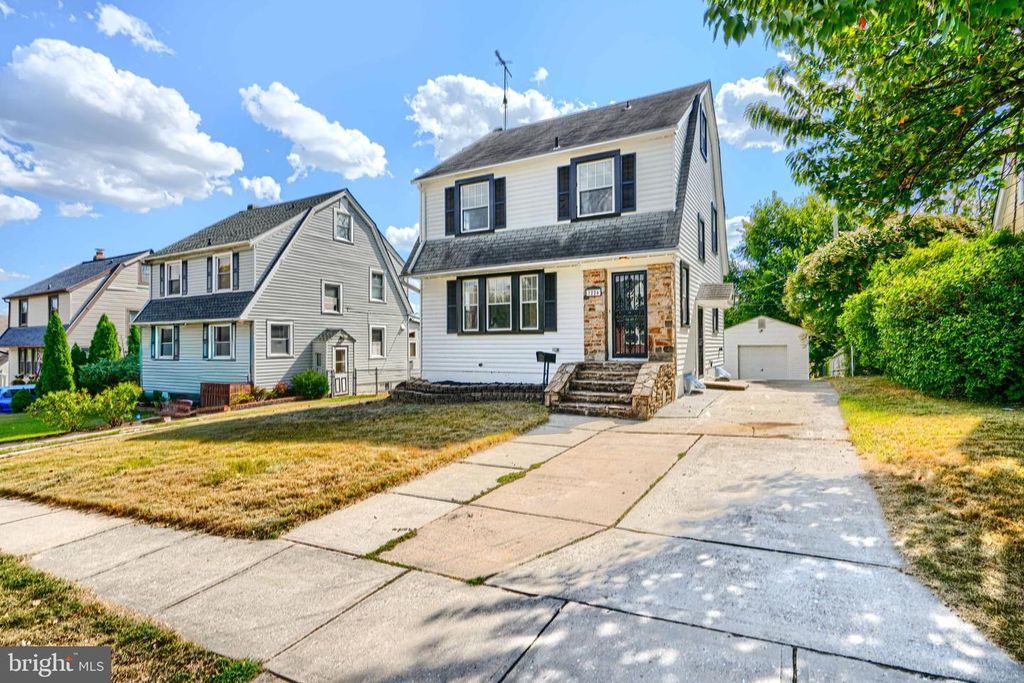 1226 10 OAKS RD, Baltimore, MD 21227