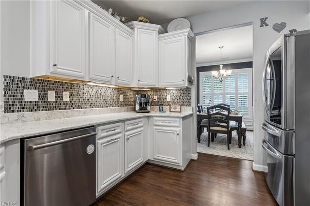 804 Evelyn WAY, Chesapeake, VA 23322