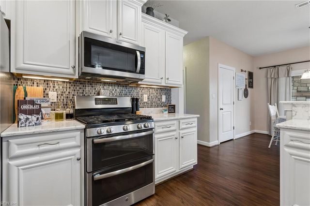 804 Evelyn WAY, Chesapeake, VA 23322