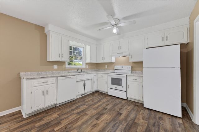 406 Lillie Belle Ln, Clarksville, TN 37042