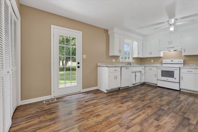 406 Lillie Belle Ln, Clarksville, TN 37042