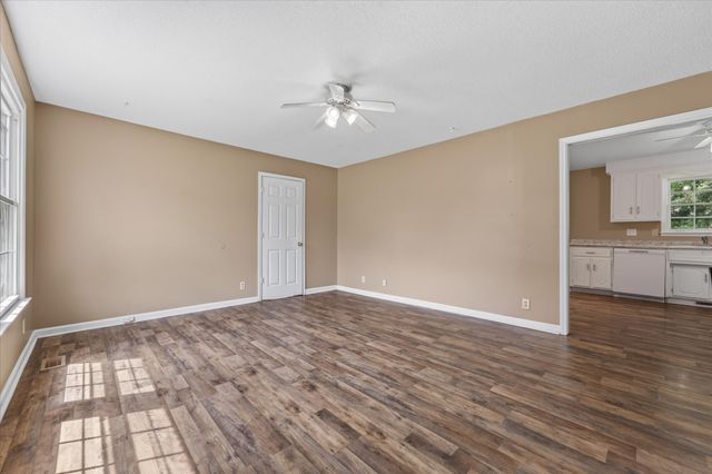 406 Lillie Belle Ln, Clarksville, TN 37042