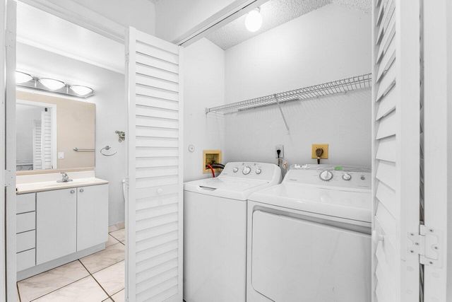 331 NW 101st Terrace, Pembroke Pines, FL 33026