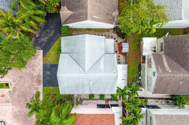 331 NW 101st Terrace, Pembroke Pines, FL 33026