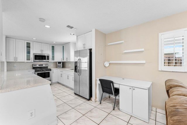 331 NW 101st Terrace, Pembroke Pines, FL 33026