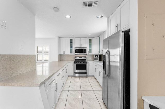 331 NW 101st Terrace, Pembroke Pines, FL 33026