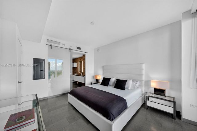 68 SE 6th St 3506, Miami, FL 33131