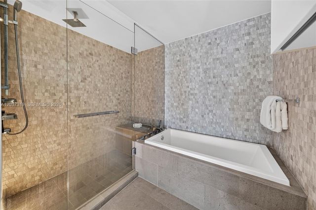 68 SE 6th St 3506, Miami, FL 33131