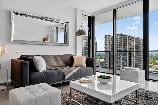 68 SE 6th St 3506, Miami, FL 33131